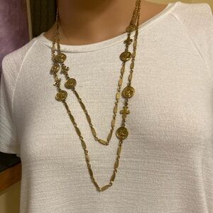 VTG signed Corocraft gold tone coin & fleur de Lis charm necklace